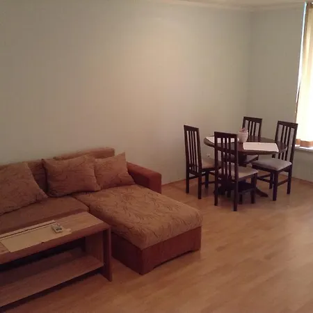 Apartment In Oasis